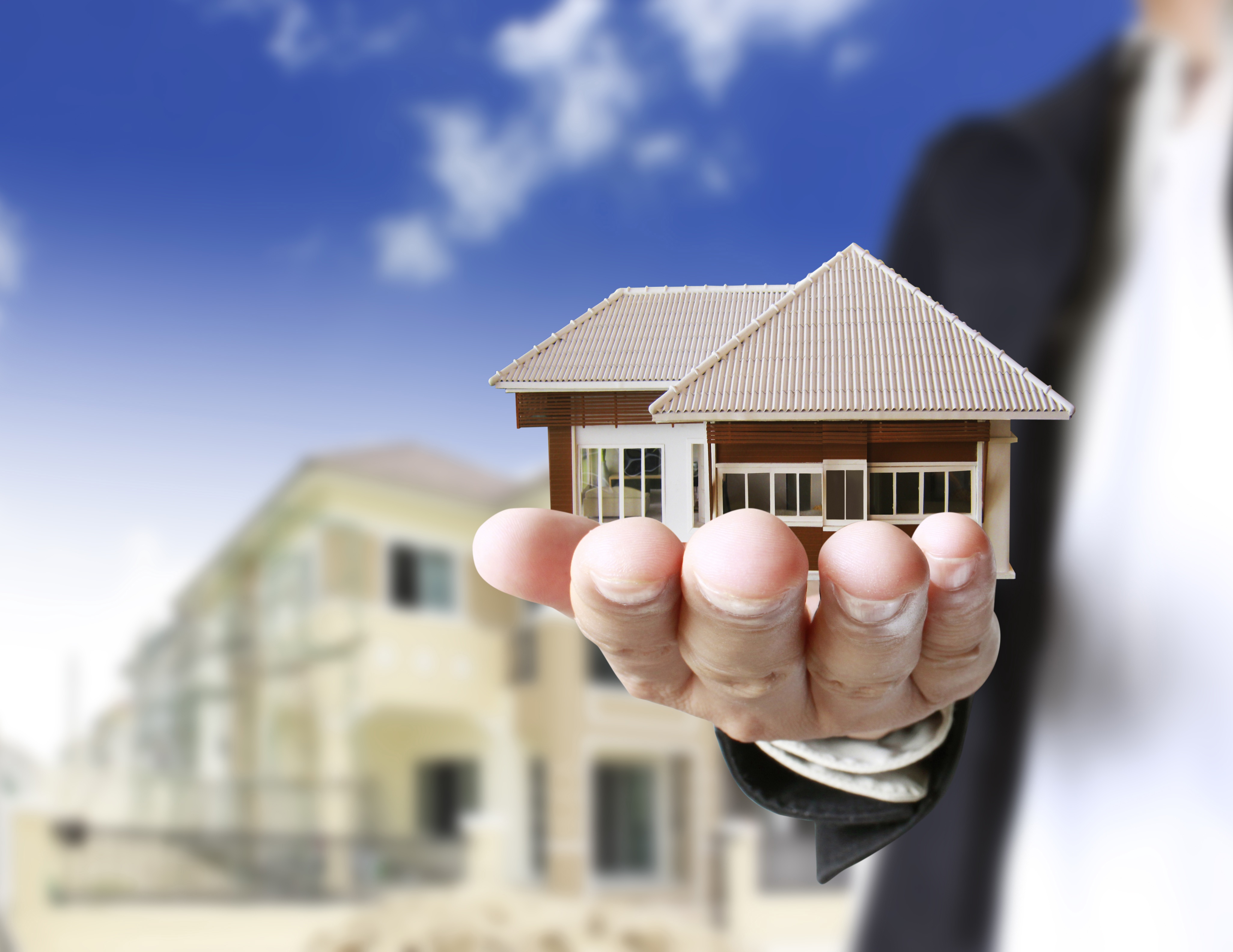 Какие факторы влияют на оценку недвижимости предприятия?